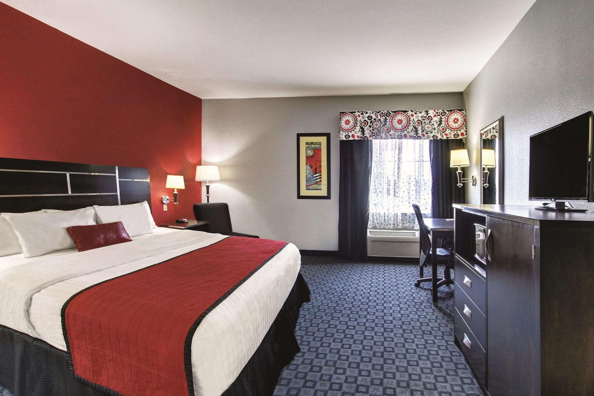 La Quinta Inn & Suites By Wyndham South Dallas - Hutchins Exteriér fotografie